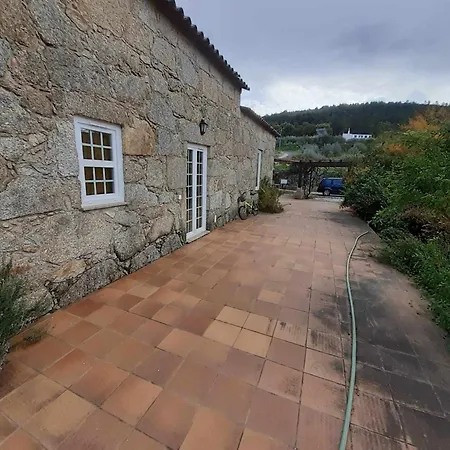 度假居 Casas Do Minerio 瓜尔达